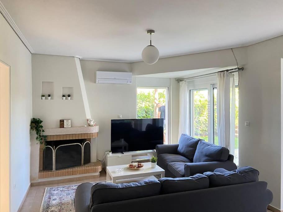 Cozy 2 Room Apartment With Garden Near Athens Air-Port Artemida  Ngoại thất bức ảnh