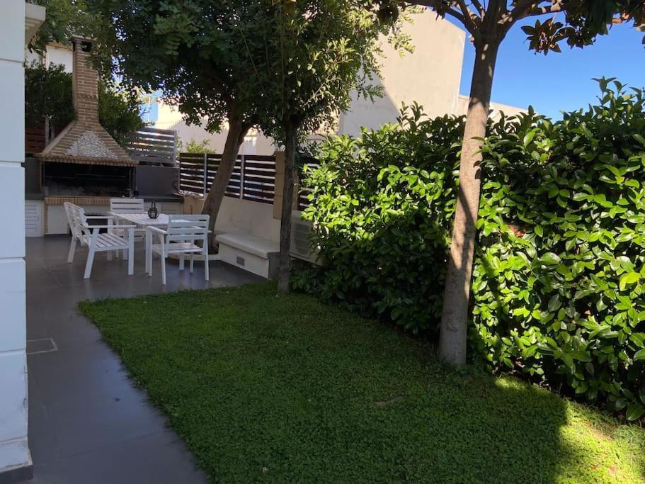 Cozy 2 Room Apartment With Garden Near Athens Air-Port Artemida  Ngoại thất bức ảnh