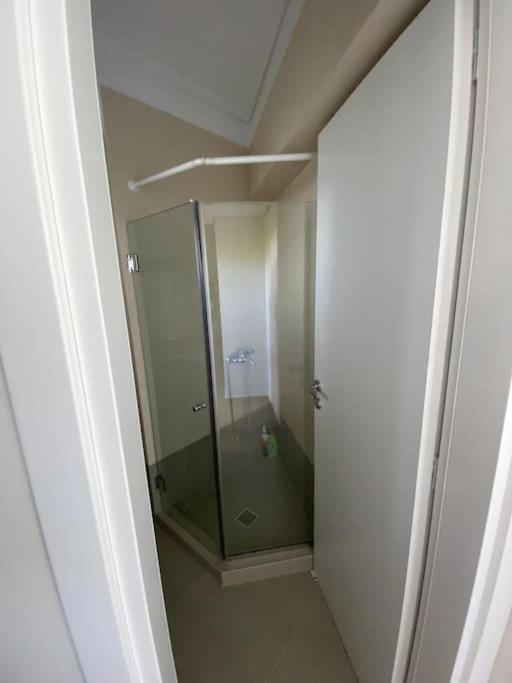 Cozy 2 Room Apartment With Garden Near Athens Air-Port Artemida  Ngoại thất bức ảnh